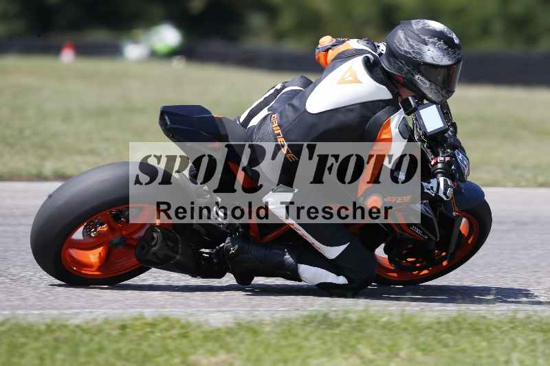 /44 09.08.2025 Plüss Moto Sport ADR/Freies Fahren/backside